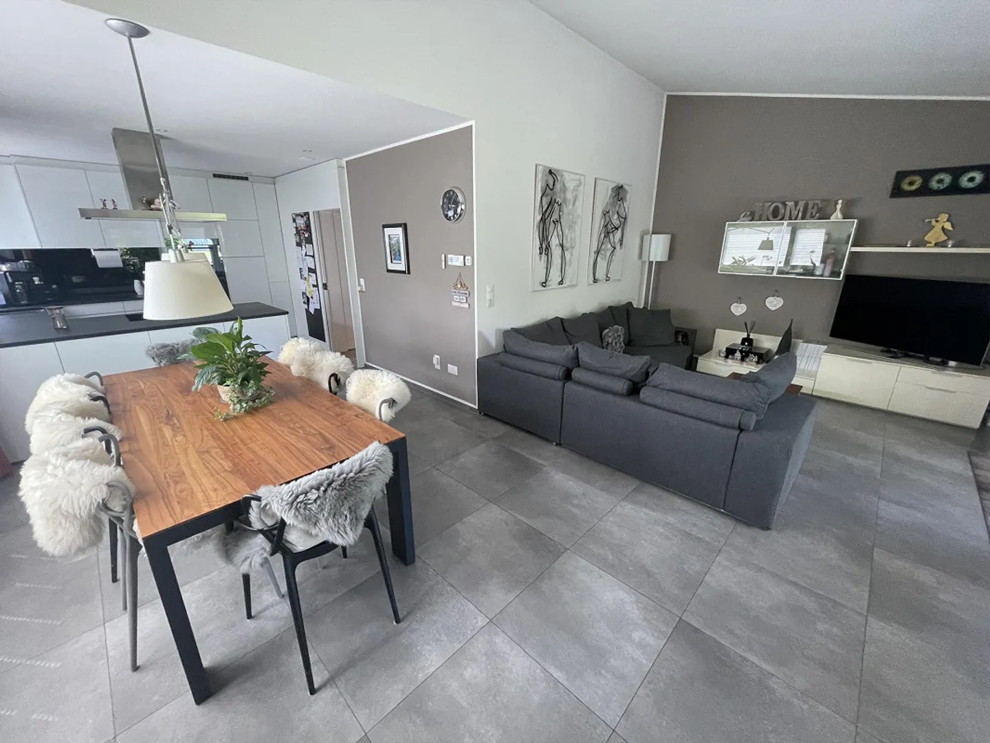 Freistehendes Einfamilienhaus mit Garten - Foto 9 von 14