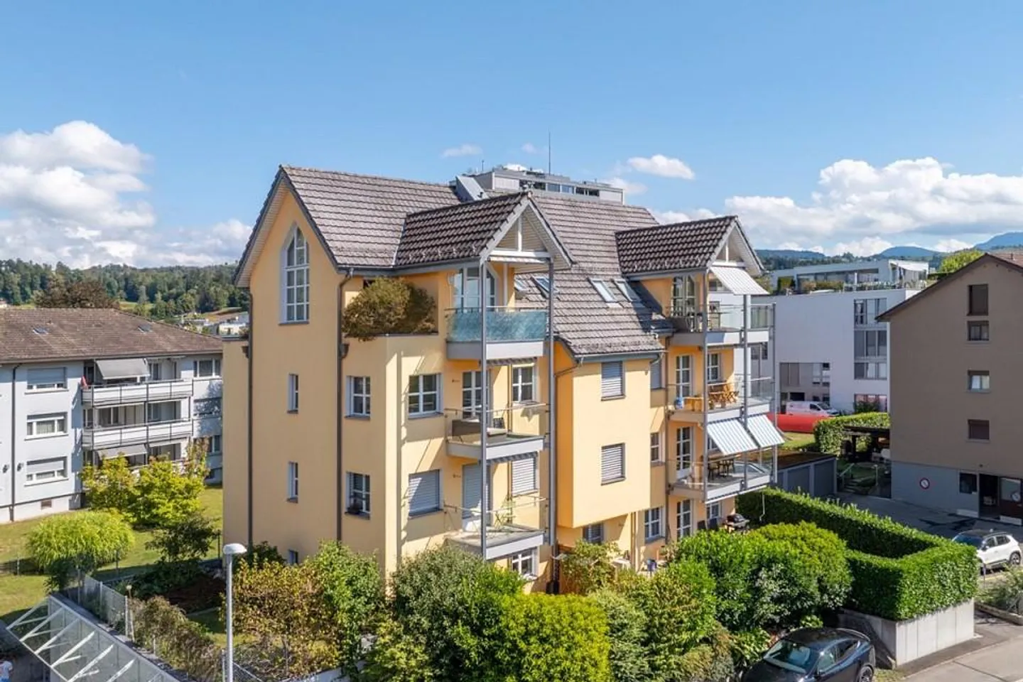 Attractive 2.5-room apartment in a central location in Baar - Photo 1 of 6