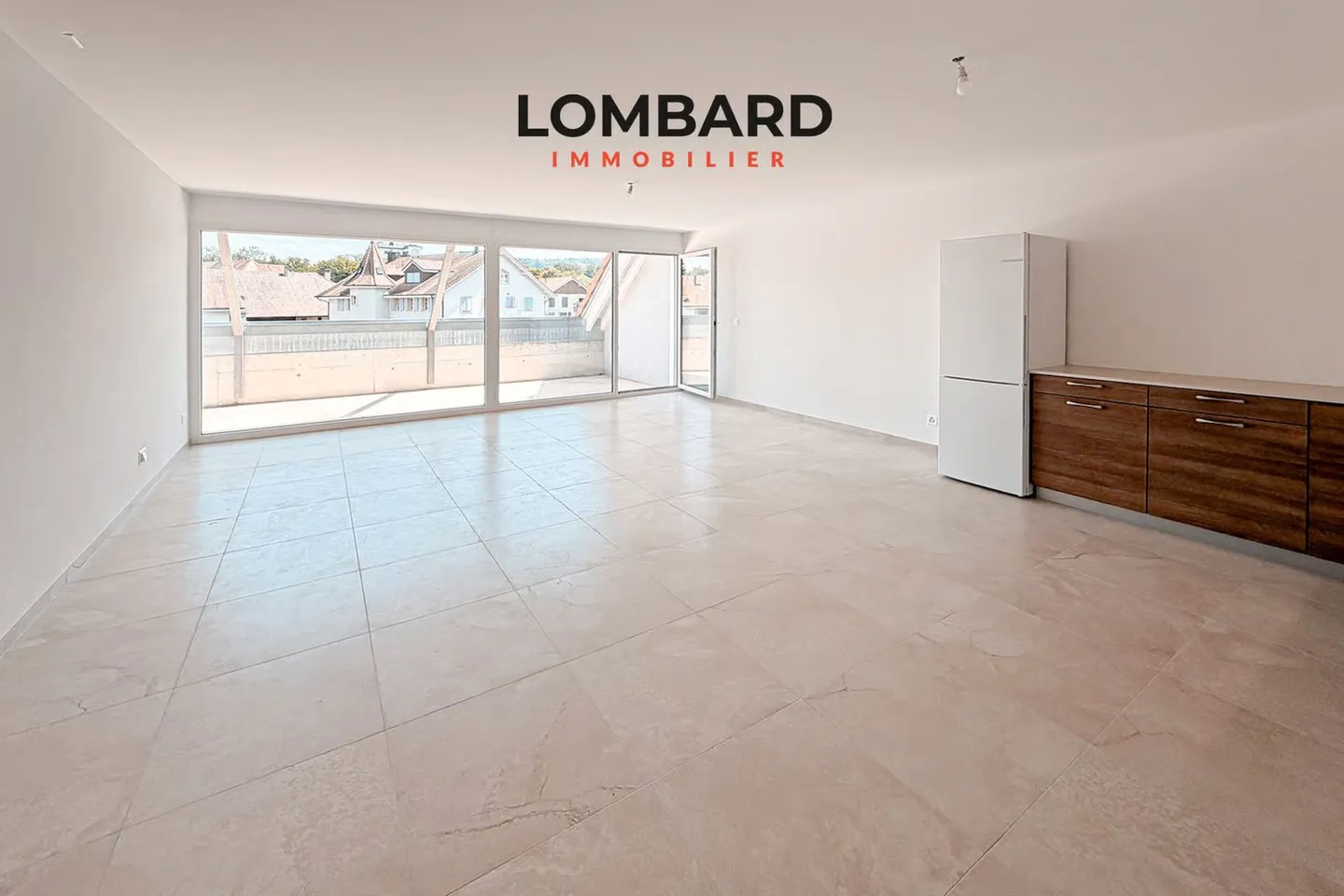 New penthouse with large terrace - Photo 3 of 9