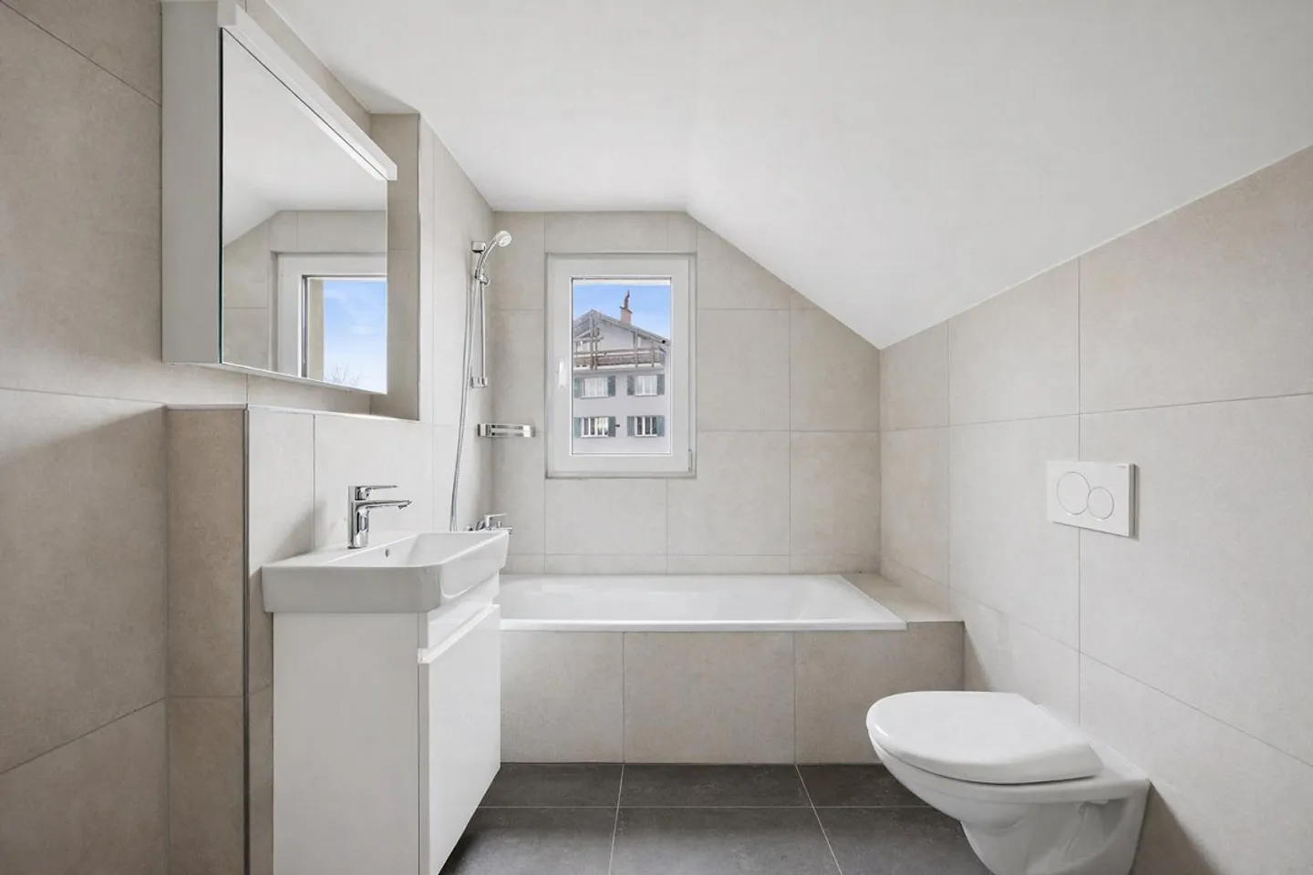 Schlossstrasse - Amabile e Vivibile - Foto 5 di 7