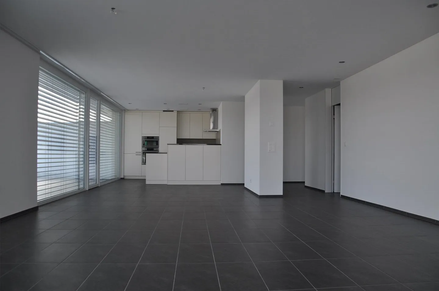 Modern 3.5-room penthouse apartment in Minergie house - Photo 2 of 8