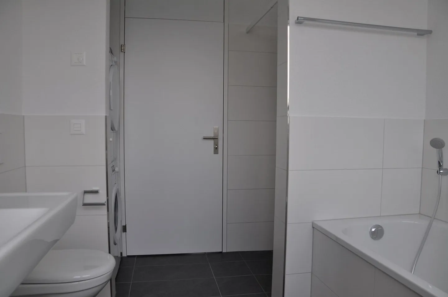 Modern 3.5-room penthouse apartment in Minergie house - Photo 8 of 8