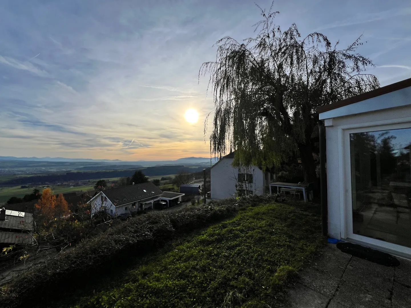 Affascinante casa indipendente di 5,5 locali con piscina, vista eccezionale e grande giardino a Villars-Burquin (Tévenon VD) - Foto 8 di 12