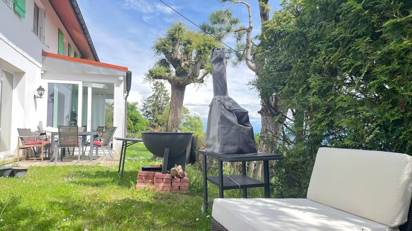 Affascinante casa indipendente di 5,5 locali con piscina, vista eccezionale e grande giardino a Villars-Burquin (Tévenon VD) - Foto 9 di 12