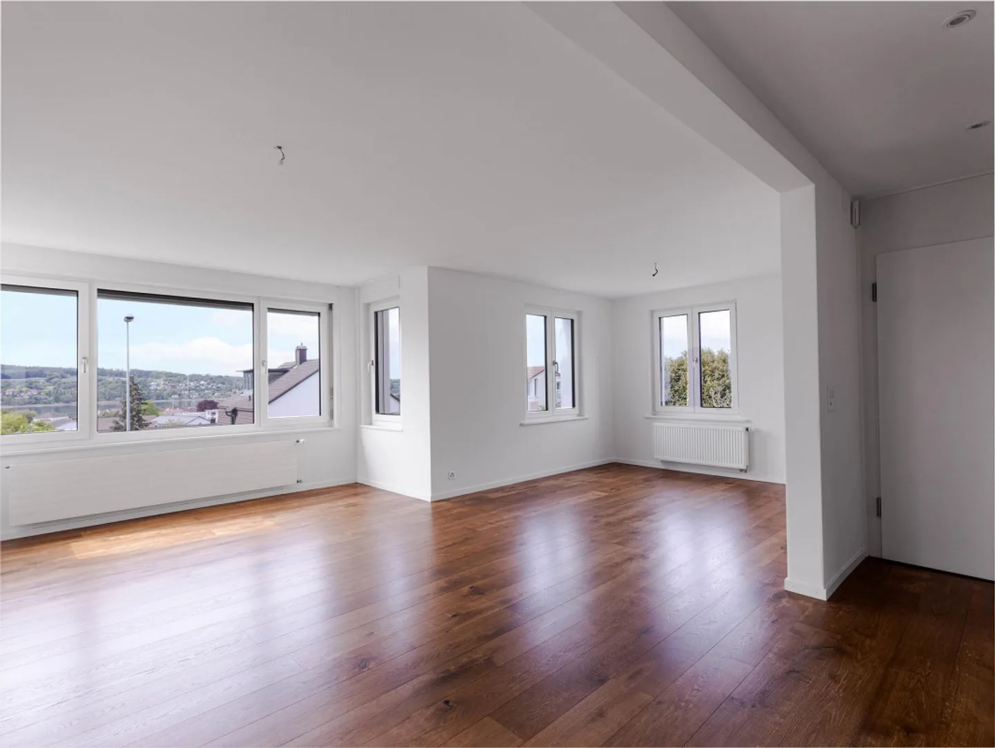 Charmante Wohnung mit Seesicht - Foto 1 von 10