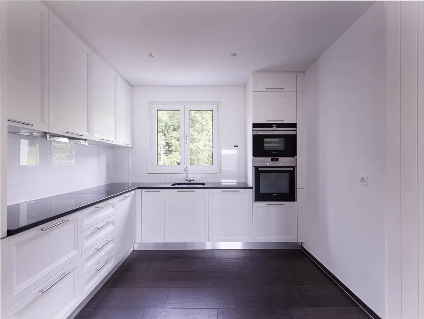 Charmante Wohnung mit Seesicht - Foto 3 von 10