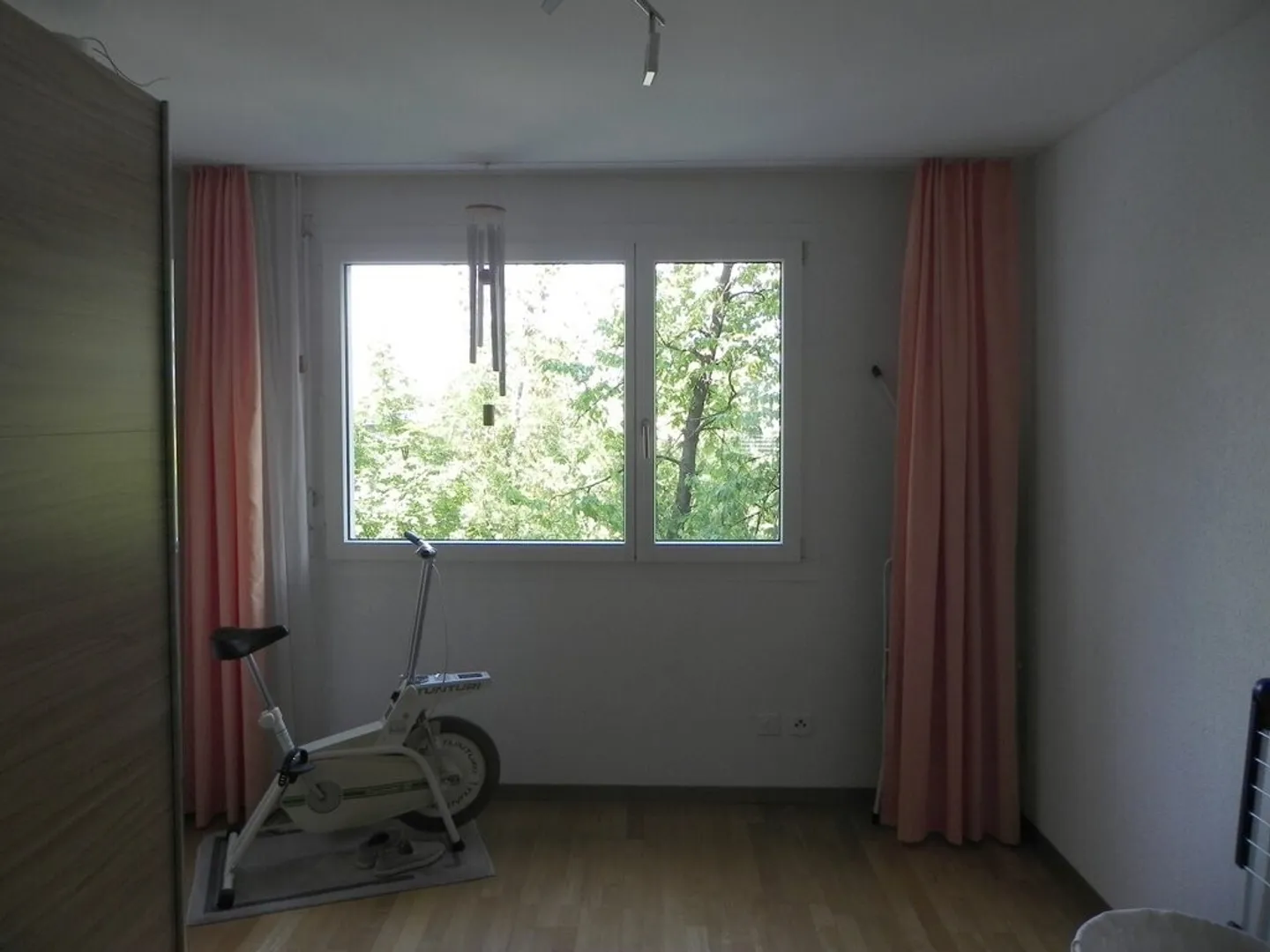 5.5 Room Apartment for Rent in Landquart! - Photo 7 of 9