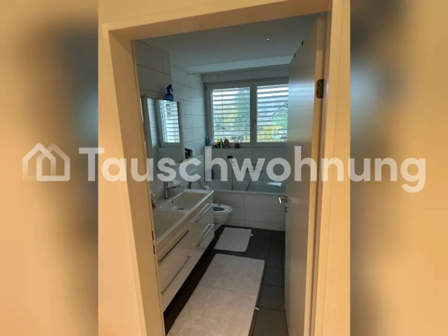 Appartamento luminoso di 4,5 stanze con vista sul verde ad Aesch - Foto 6 di 12