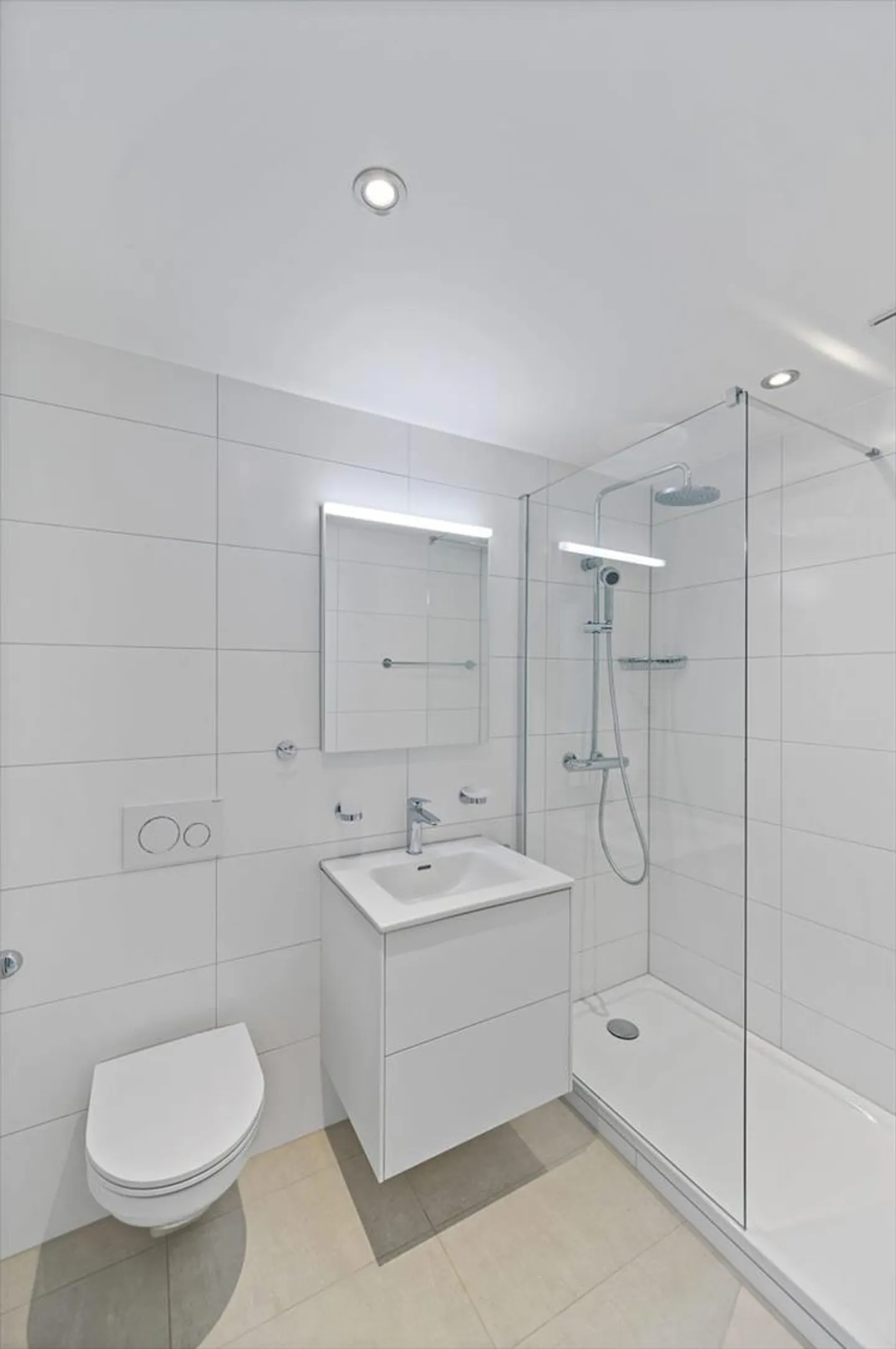 2.5 Room Apartment - Photo 11 of 12