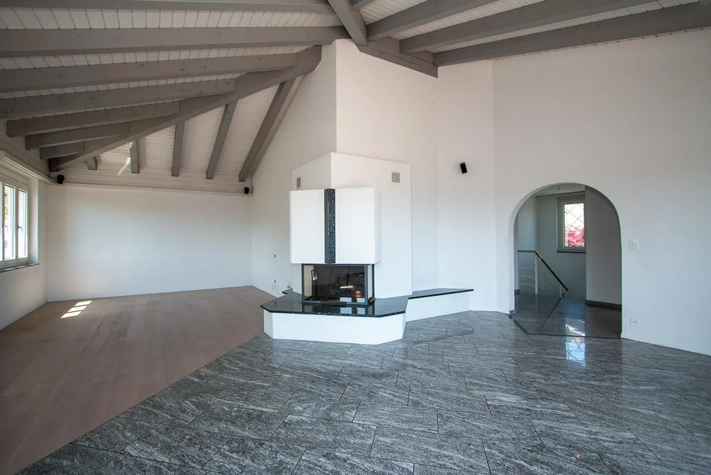 Penthouse apartment in a quiet, sunny location with the best view - Photo 3 of 21