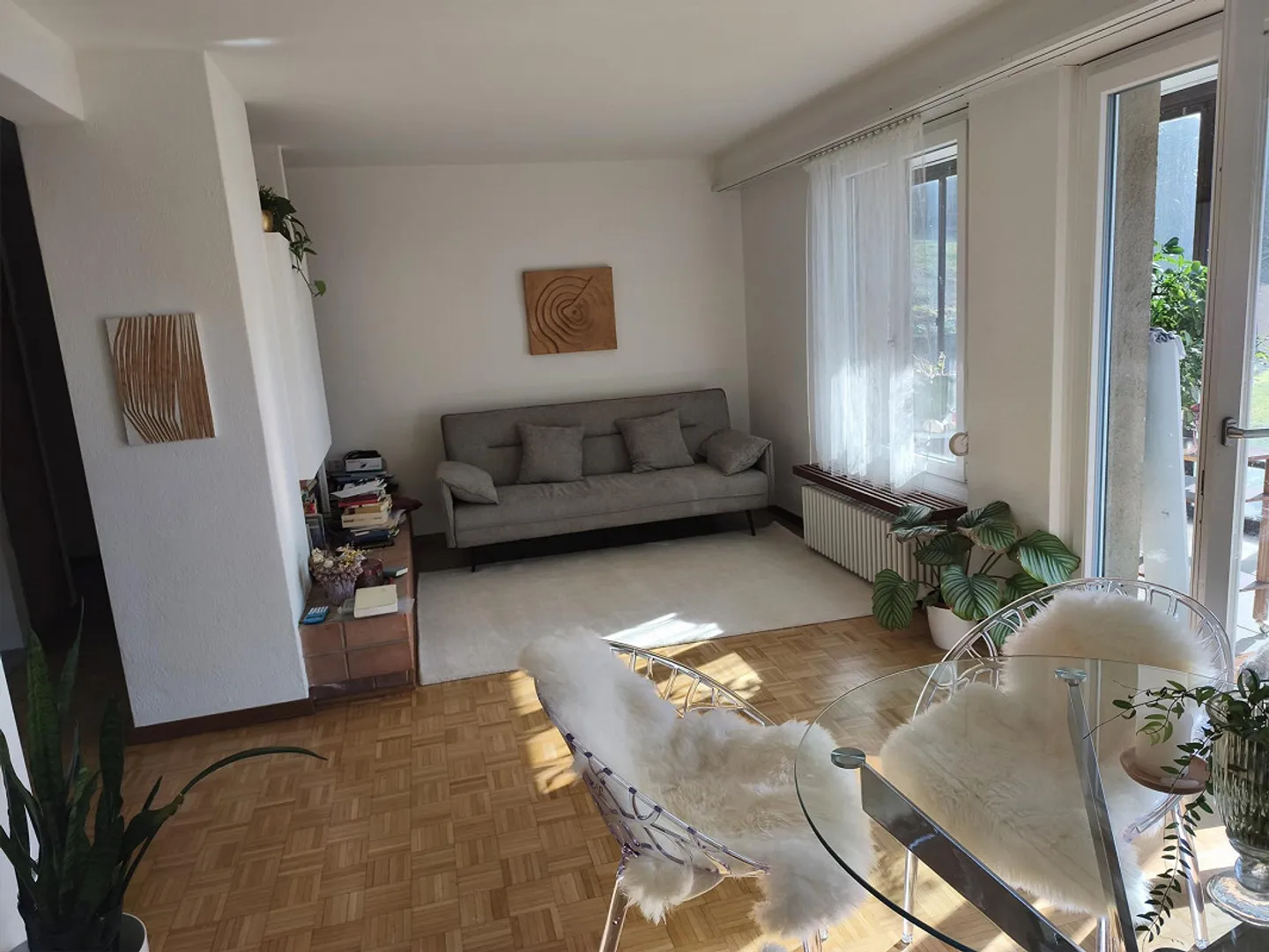 Fully furnished cozy 3-room apartment with balcony in a quiet location - Photo 3 of 11