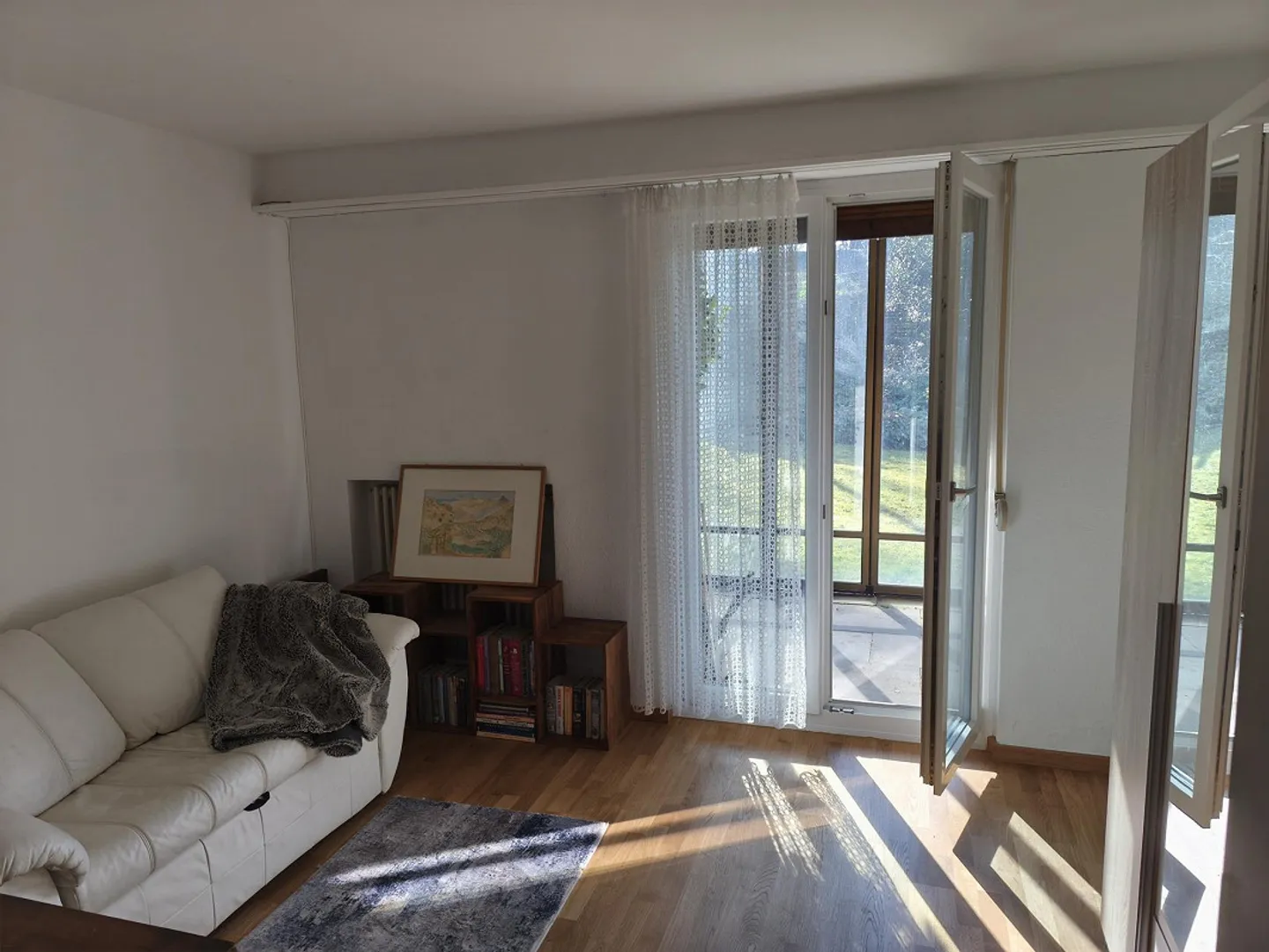 Fully furnished cozy 3-room apartment with balcony in a quiet location - Photo 7 of 11