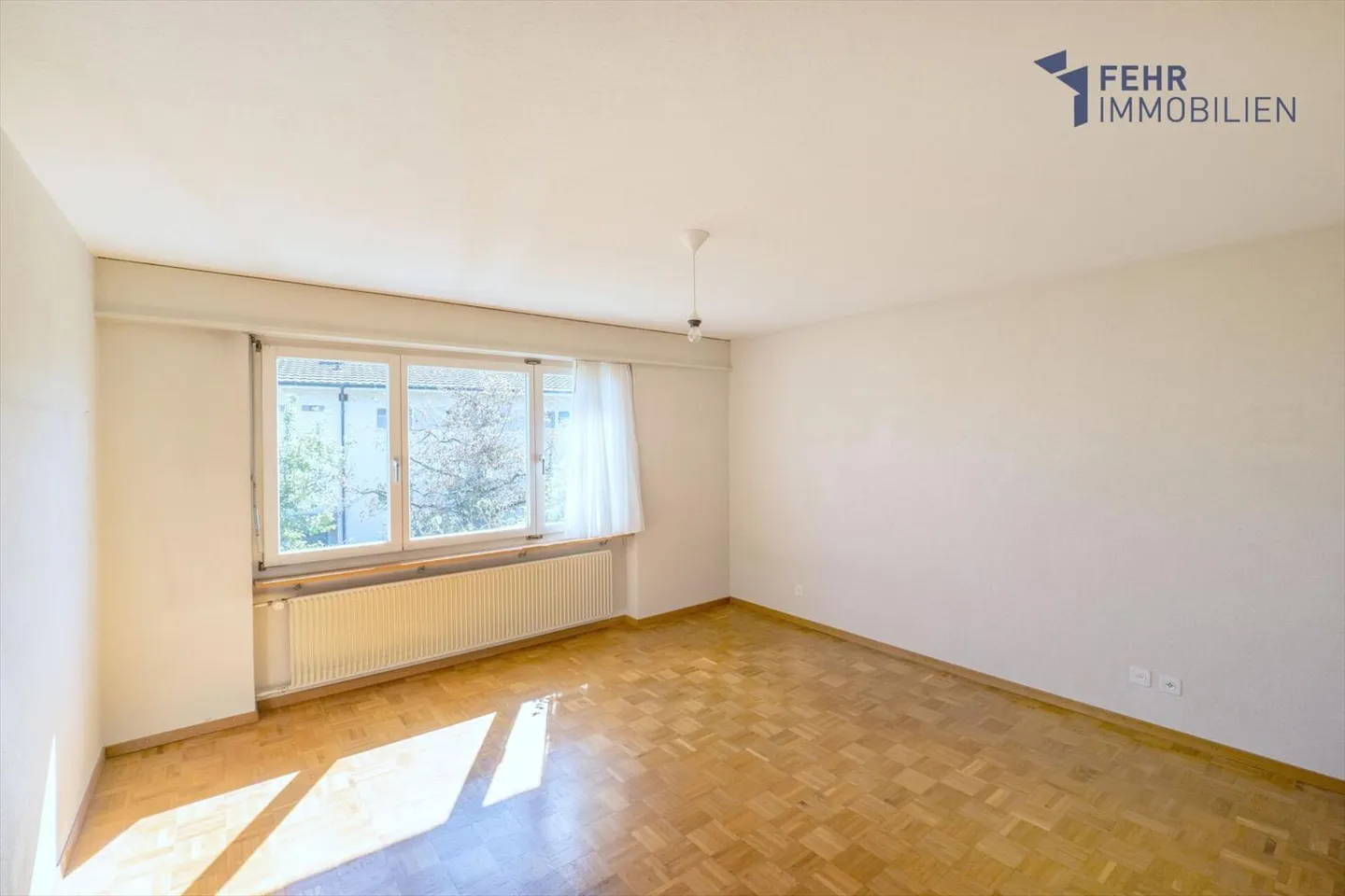Casa con 8.5 stanze - Foto 7 di 13