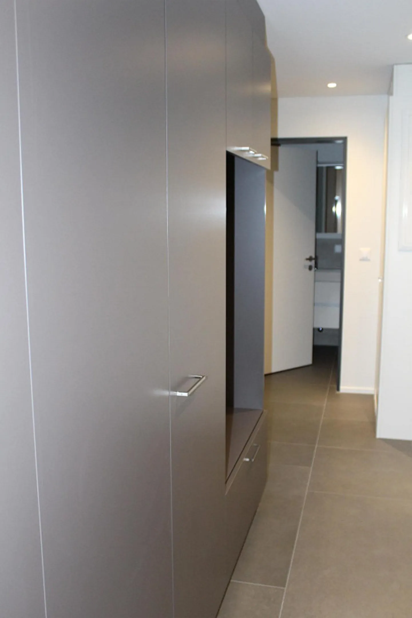 Appartamento moderno di 2,5 locali in affitto a Niederurnen - Foto 5 di 6