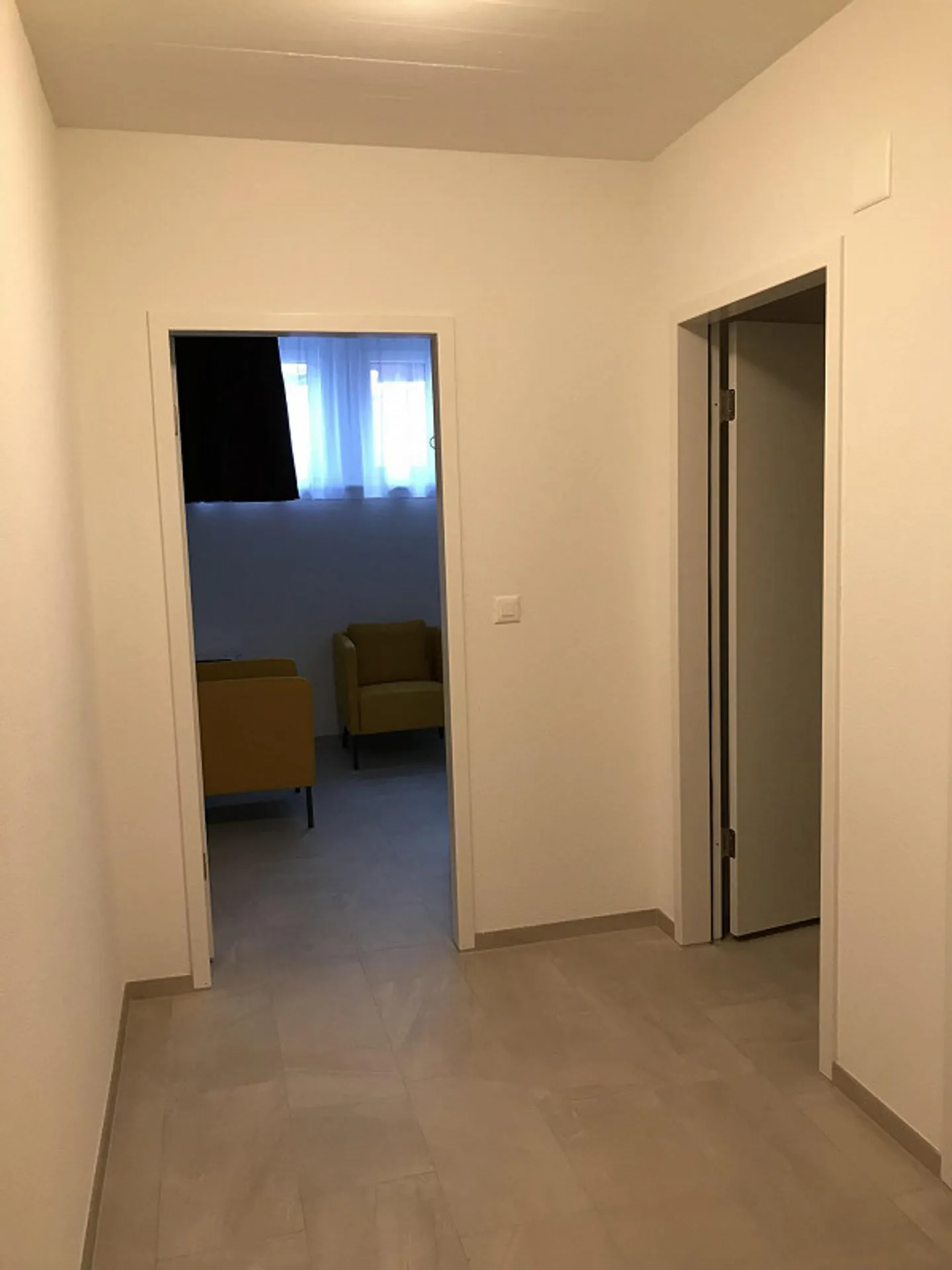 Möbliertes Zimmer in Pfäffikon ZH - Foto 4 von 8