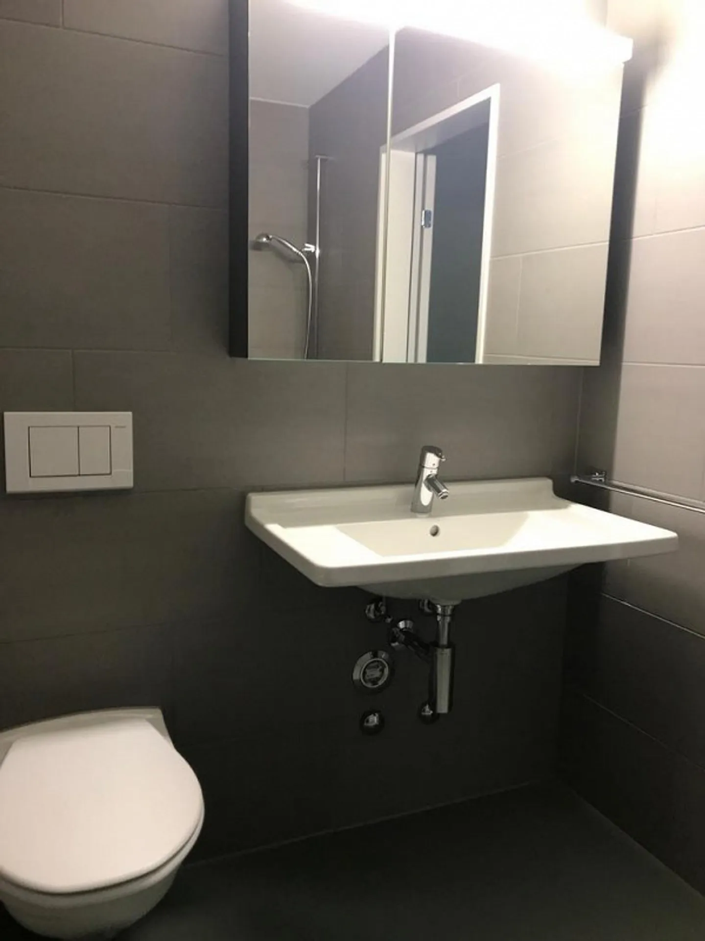 Modernes 3.5-Zimmer-Apartment - Foto 4 von 8