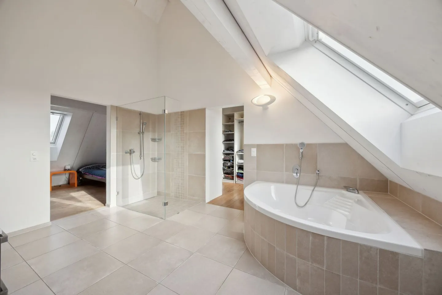 EQUESTRIAN PROPERTY WITH TWO RESIDENTIAL UNITS AND THE POSSIBILITY FOR INDIVIDUAL HORSE KEEPING - Photo 9 of 15