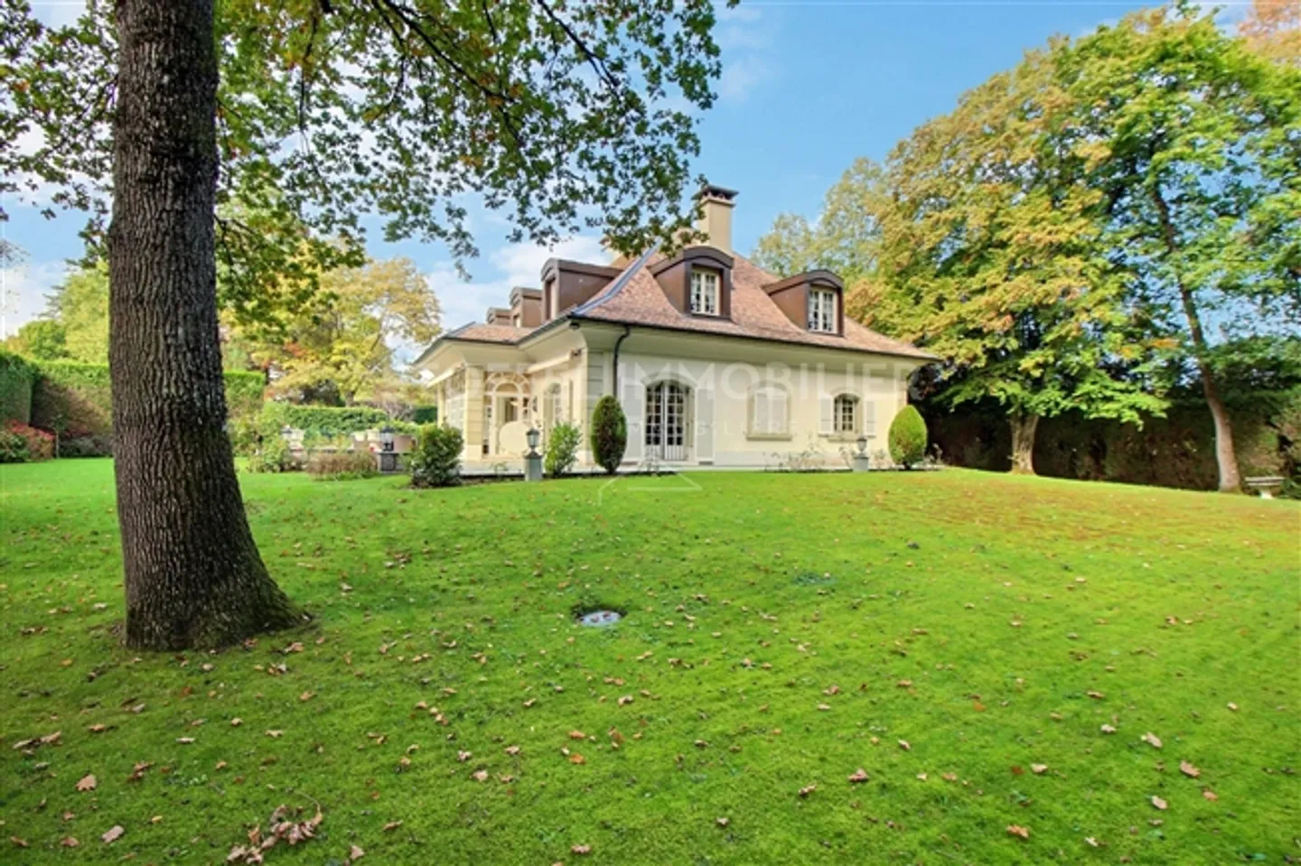 Residenza del Maestro alla periferia di Ginevra - Foto 1 di 16