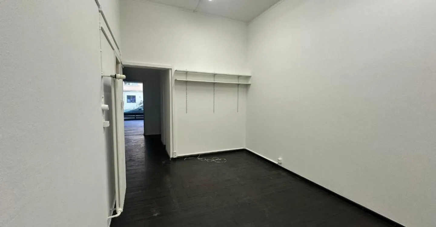 Exciting Commercial Space for Sale, Office or Showroom in Prime Location - Photo 4 of 6