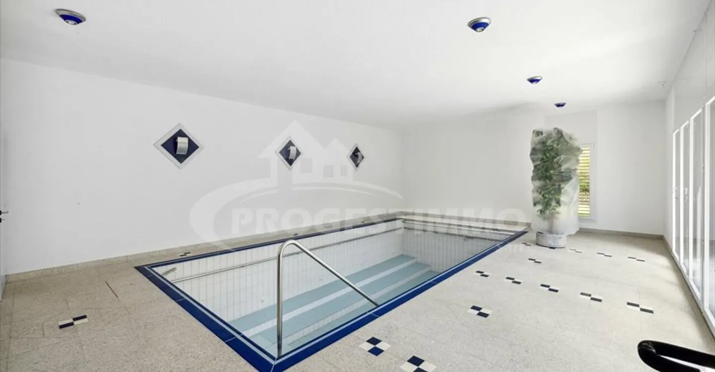 Propriété spacieuse avec piscine - Photo 11 sur 11
