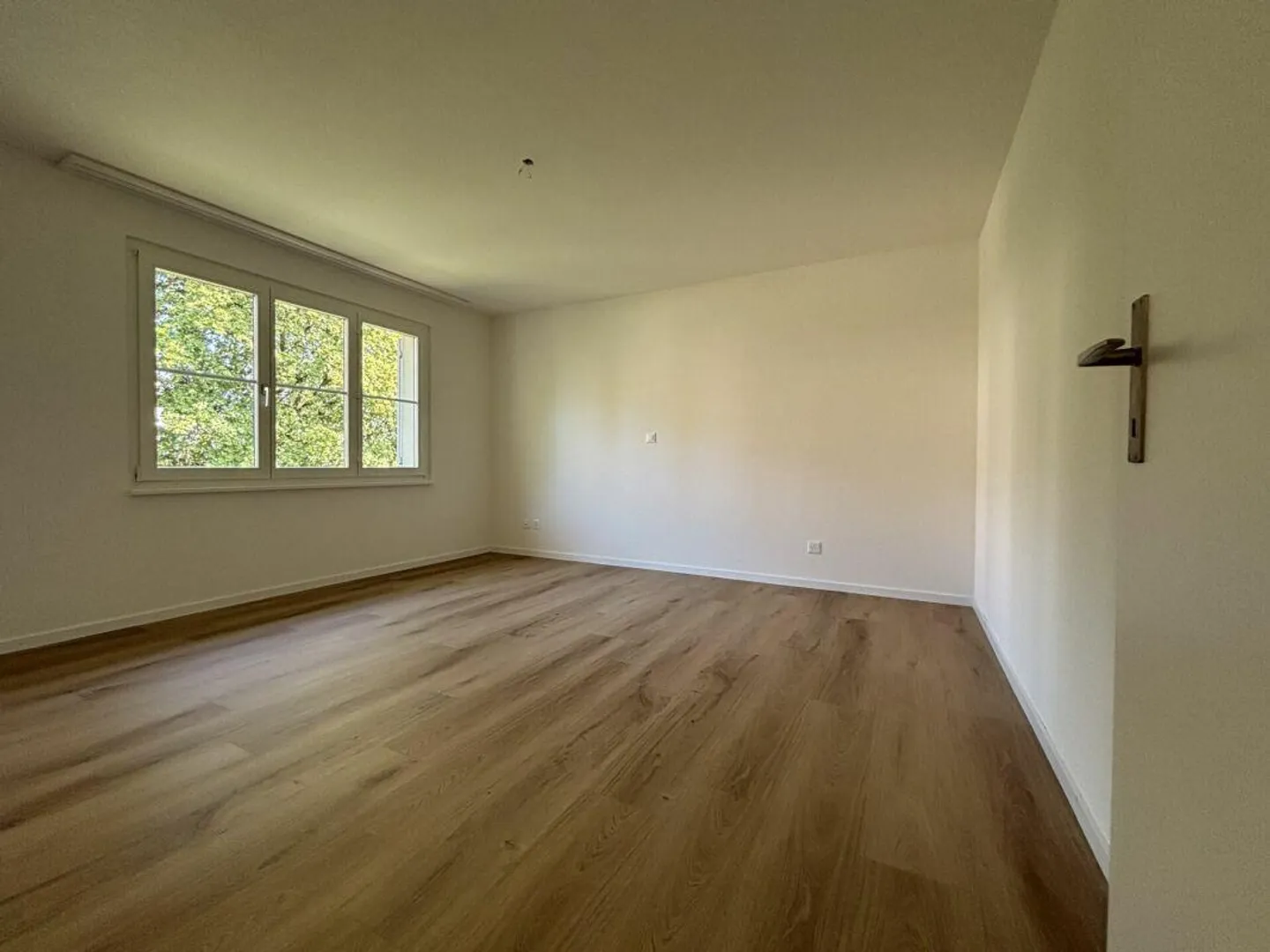 Appartement familial fraîchement rénové de 4 ½ pièces - Photo 8 sur 8