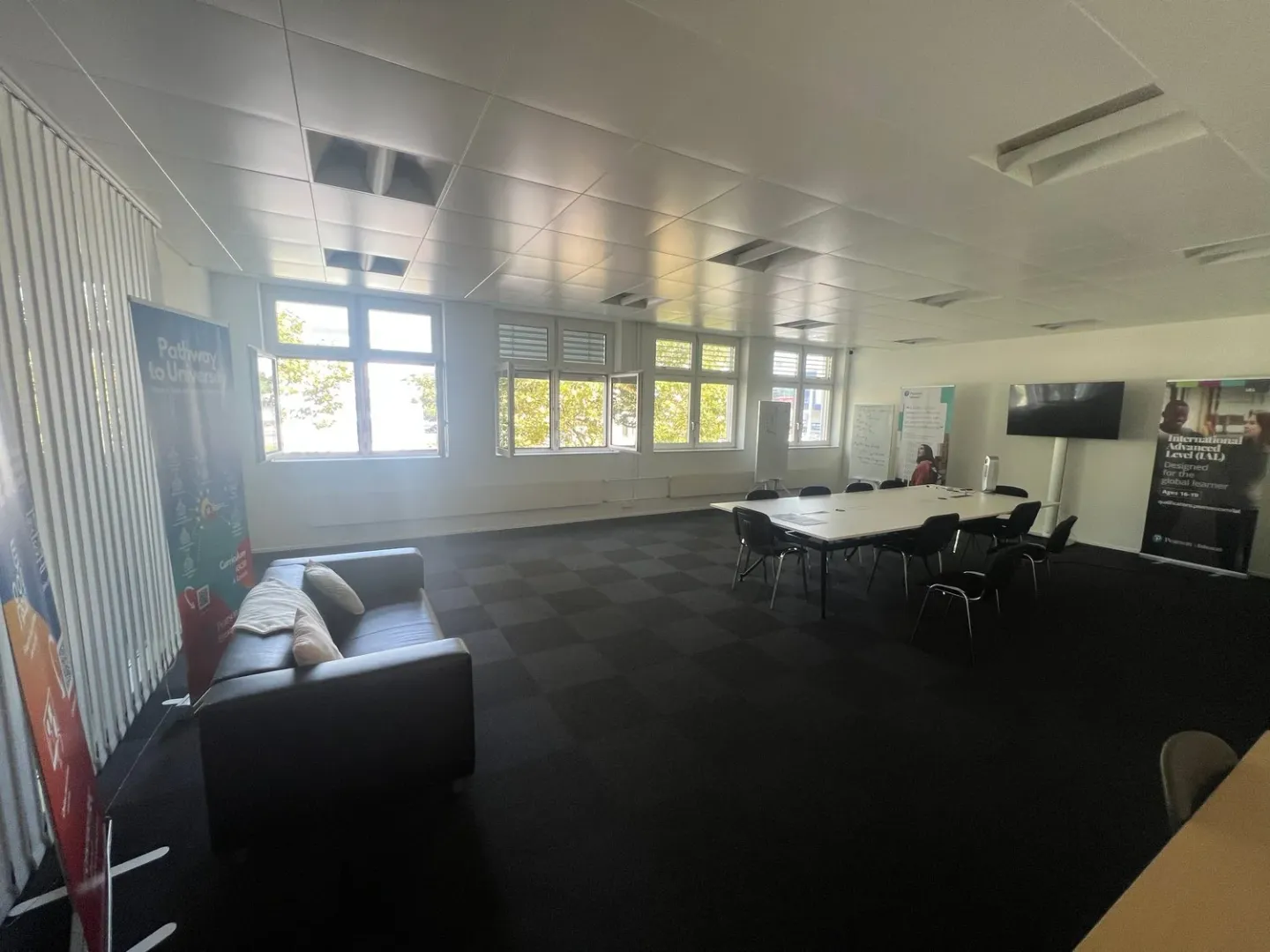 Spazio commerciale esclusivo in posizione centrale - La tua chiave per il successo! - Foto 10 di 28