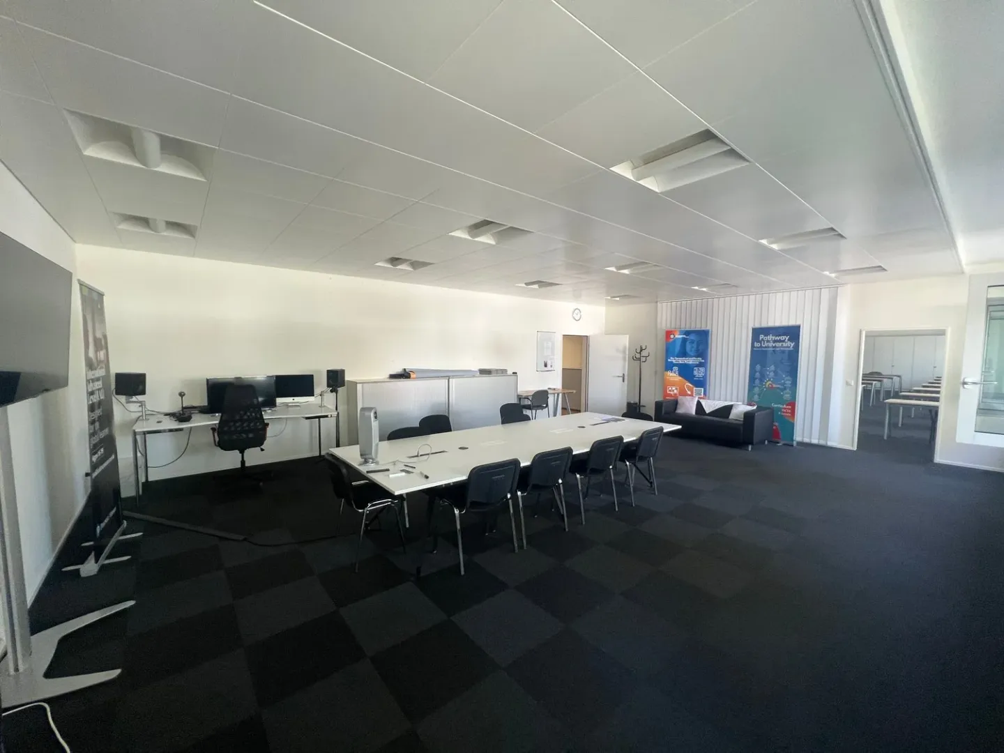 Spazio commerciale esclusivo in posizione centrale - La tua chiave per il successo! - Foto 11 di 28