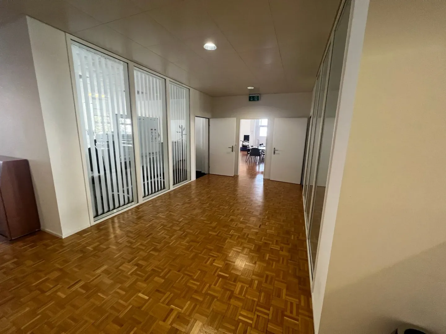 Spazio commerciale esclusivo in posizione centrale - La tua chiave per il successo! - Foto 13 di 28