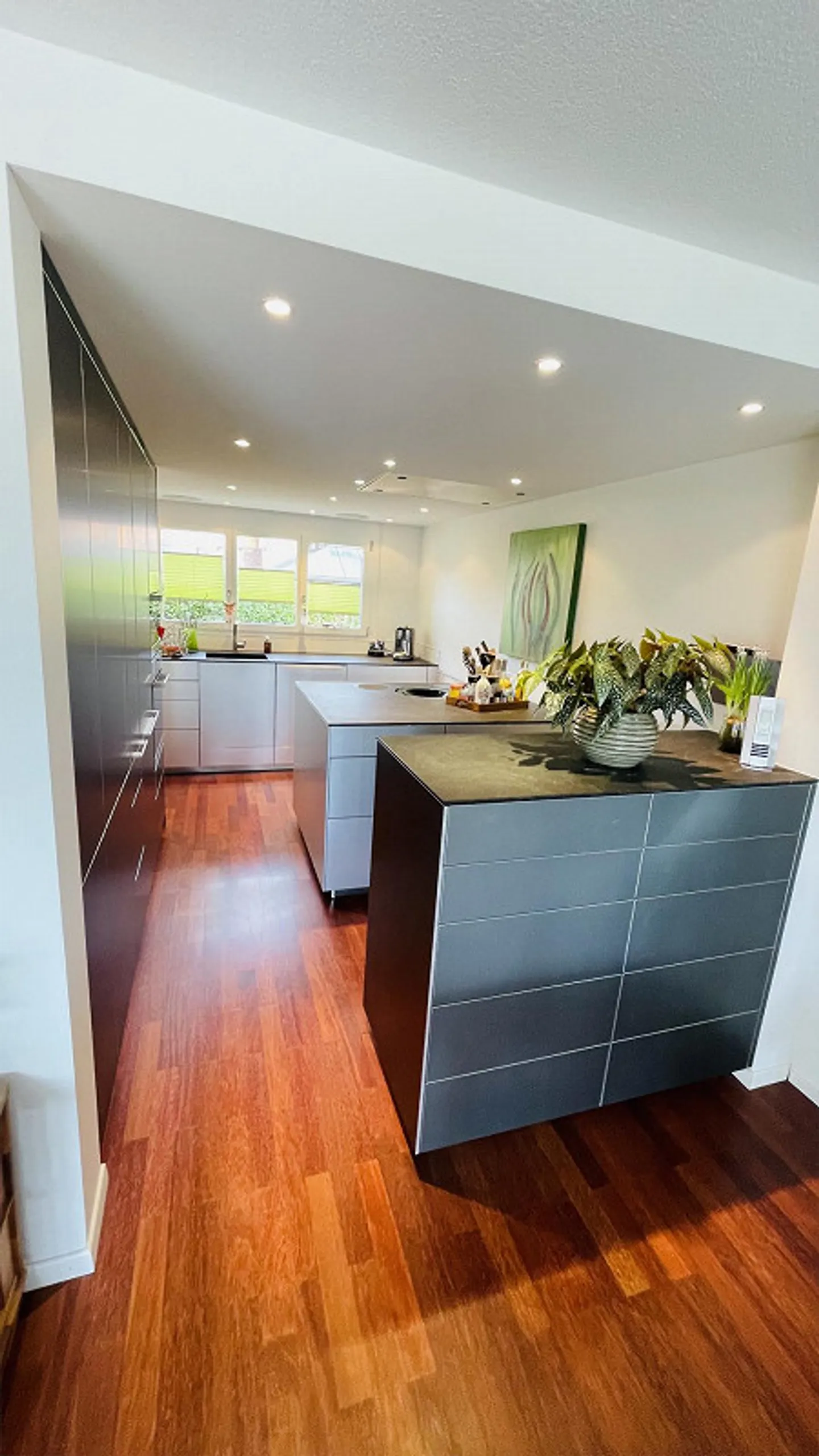 Maison mitoyenne exclusive de 6,5 pièces à Brütten, ensoleillée et fiscalement avantageuse - Photo 3 sur 17