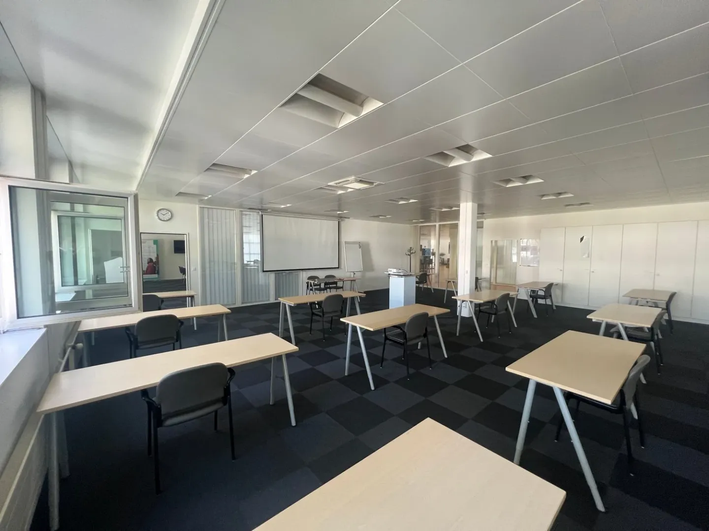 Spazio commerciale esclusivo in posizione centrale - La tua chiave per il successo! - Foto 21 di 28