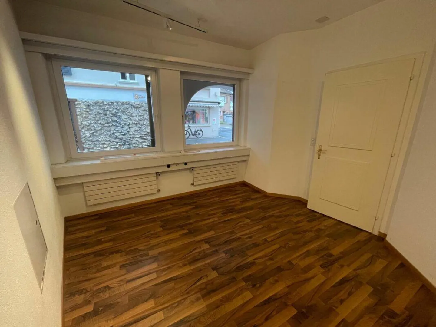 Espace commercial au rez-de-chaussée - Photo 5 sur 14