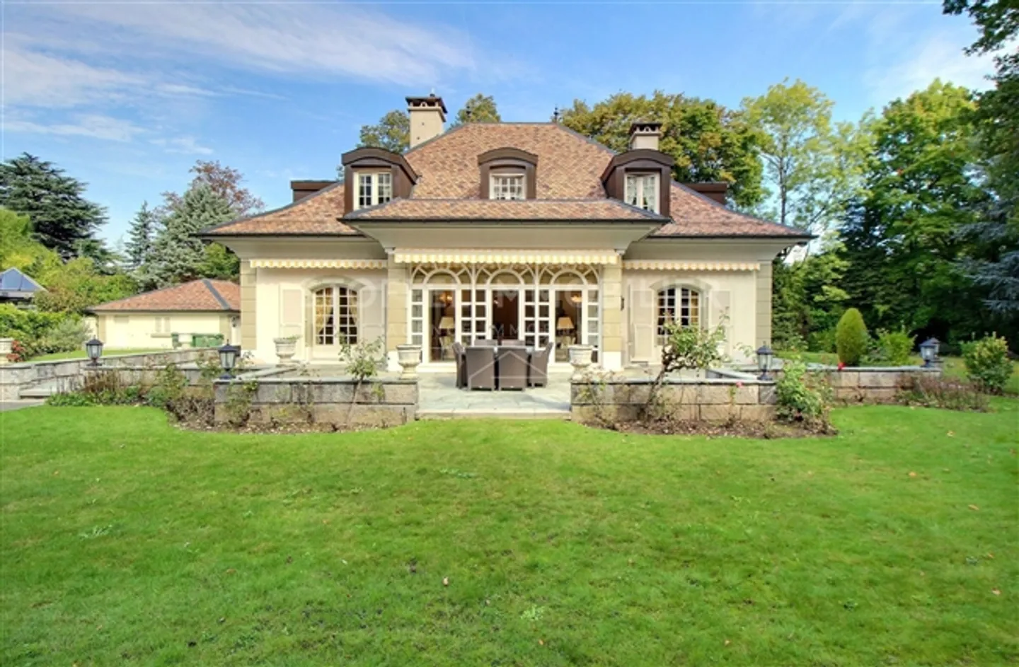 Residenza del Maestro alla periferia di Ginevra - Foto 2 di 16