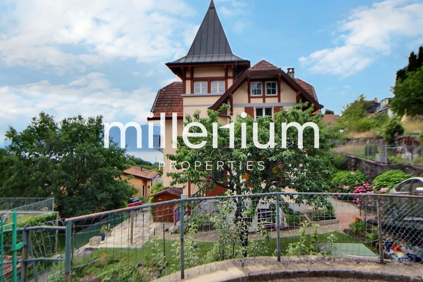 Beautiful apartment with garden and lake view in Lausanne - Photo 1 of 6