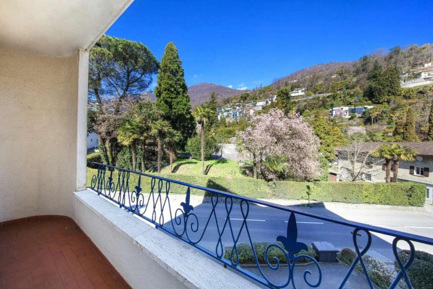 MINUSIO - Apartment with a view of Lake Maggiore - Photo 2 of 14