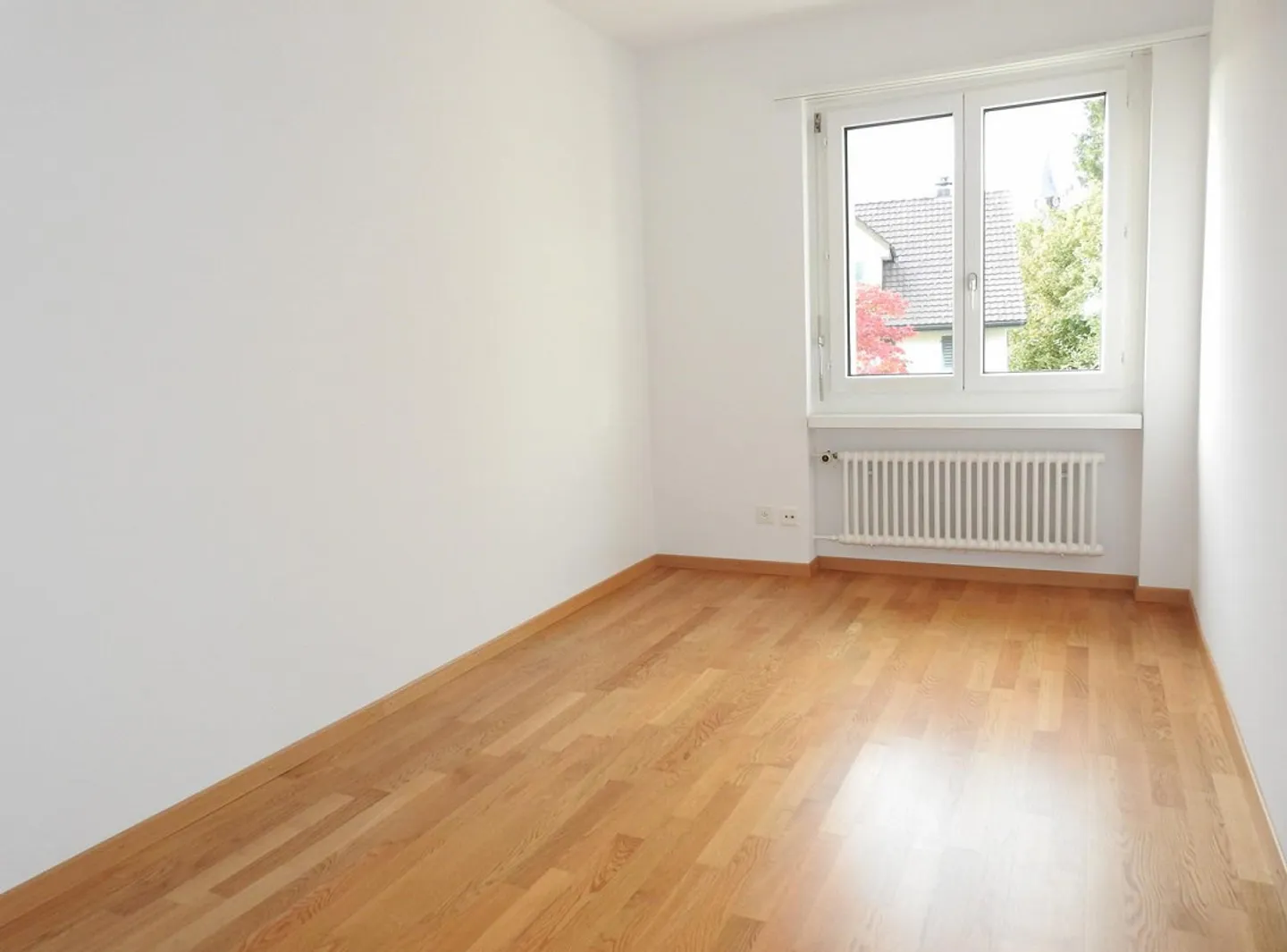 Lichtdurchflutet, geräumig und zentral - Foto 6 von 9