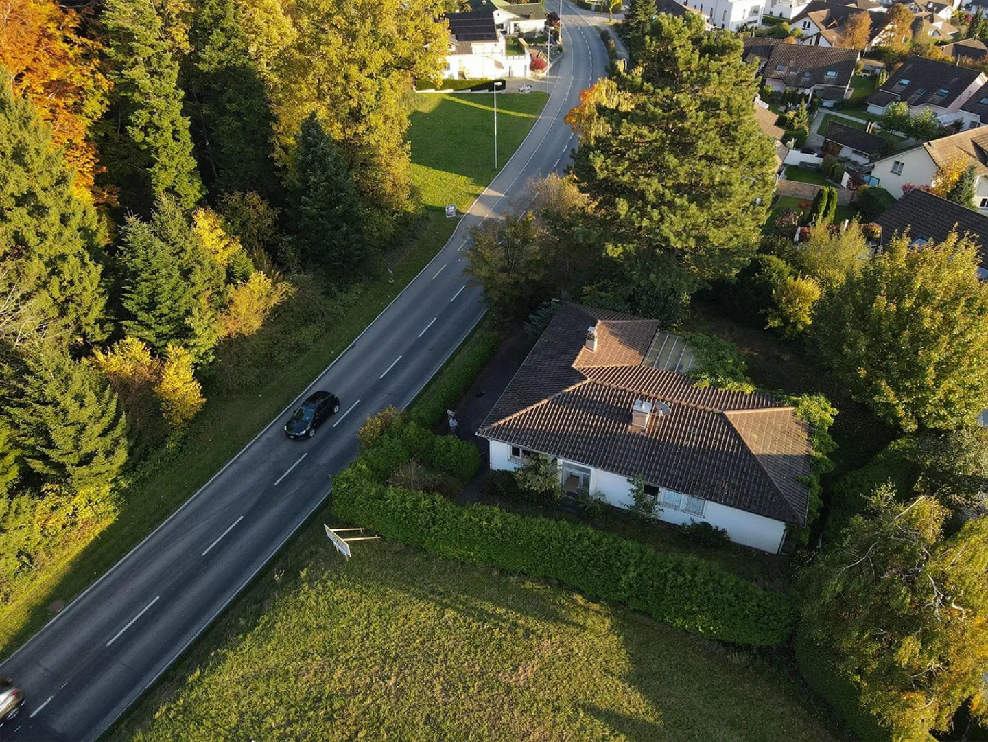 Single-family house with large usage reserves in panoramic location - Photo 1 of 10