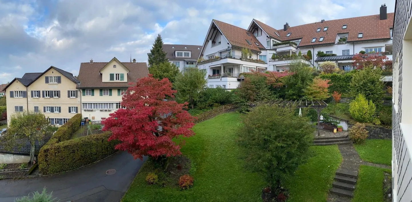 Lichtdurchflutet, geräumig und zentral - Foto 9 von 9