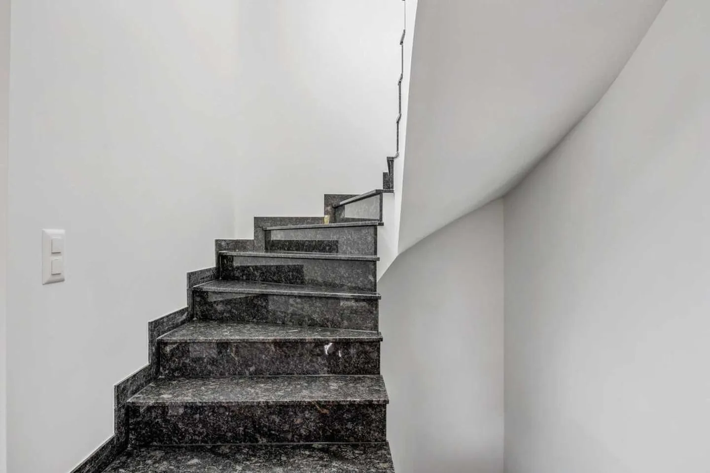 Living close to nature, modern living Exclusive 5.5-room house - Photo 9 of 13