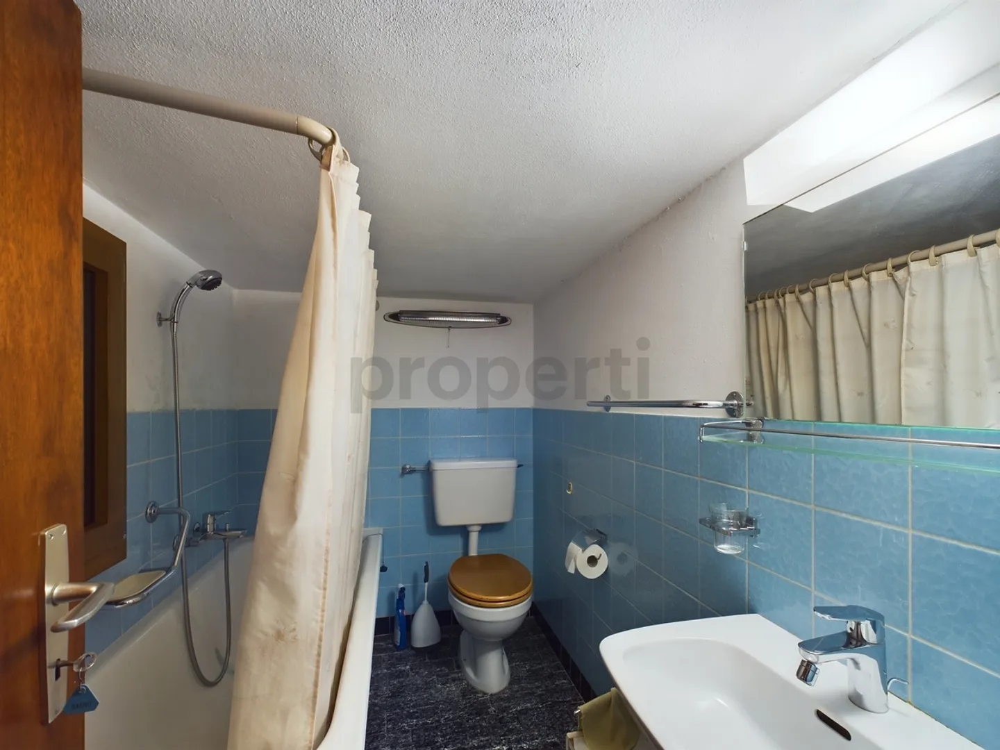 Cozy rustic house for sale in the beautiful Blenio Valley - Photo 8 of 12