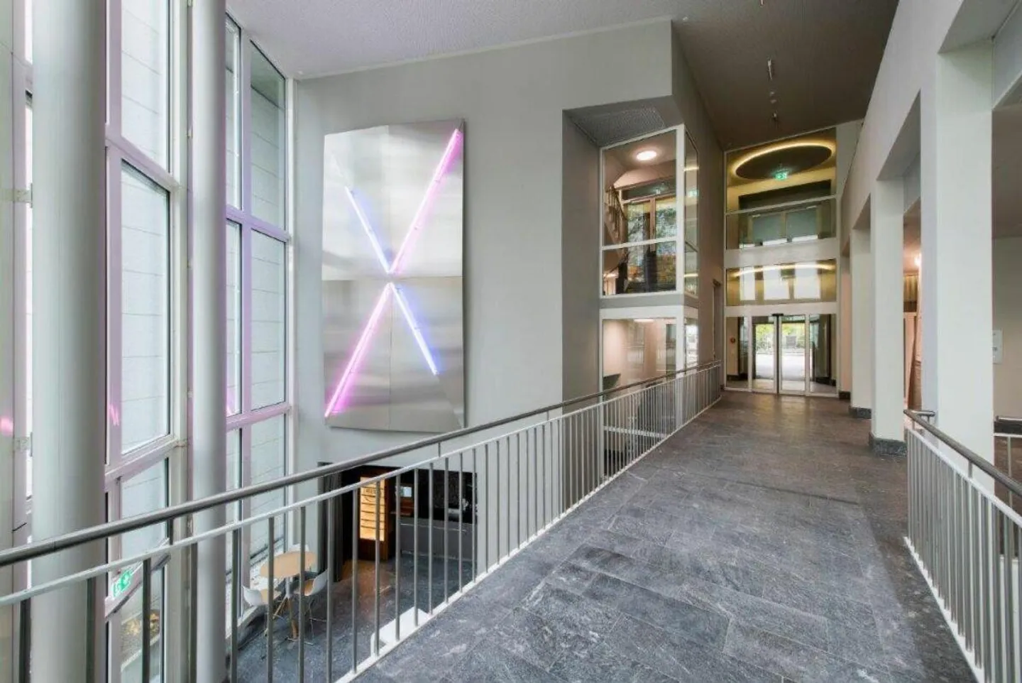 DUPLEX : Espace pour des histoires de succès - Photo 9 sur 9