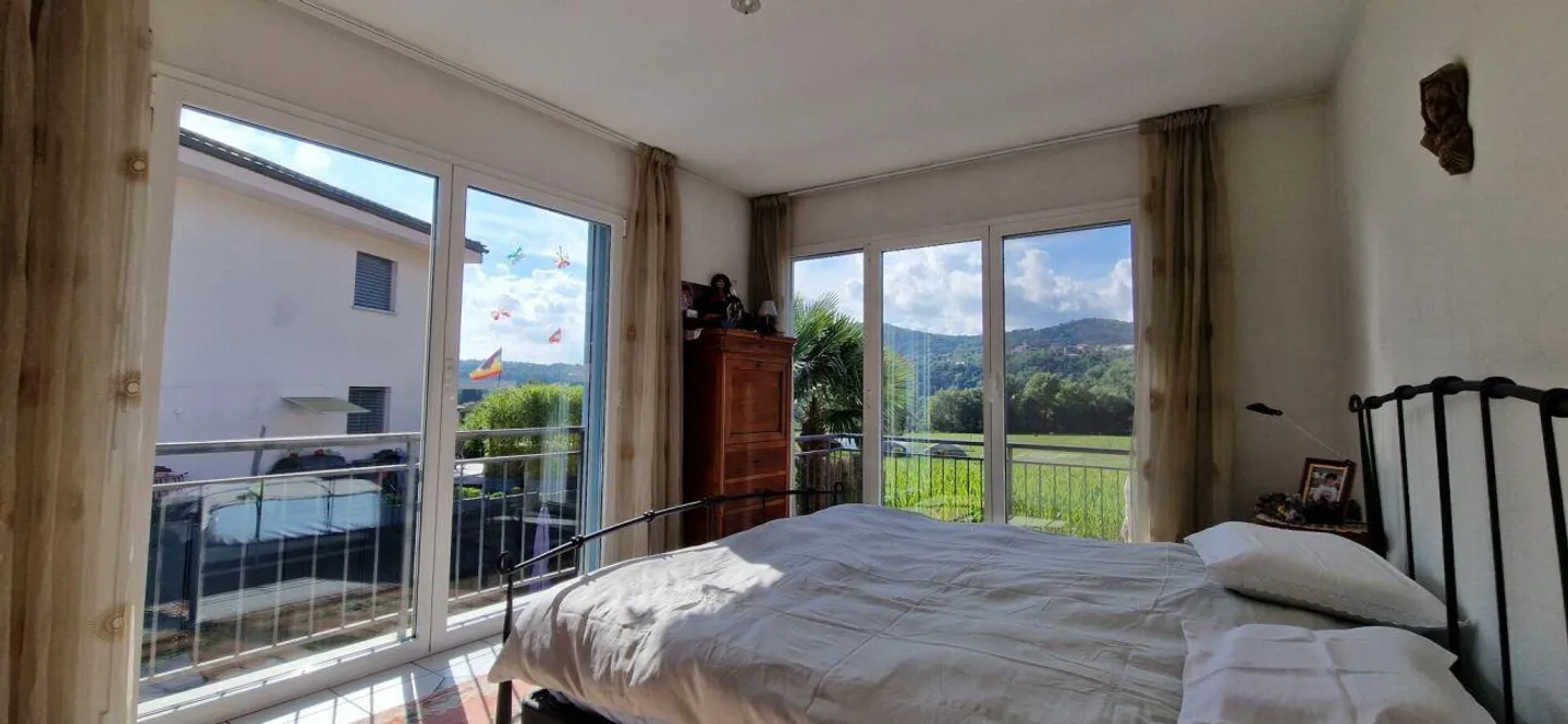 Casa unifamiliare indipendente e ben curata con piscina - Foto 13 di 20