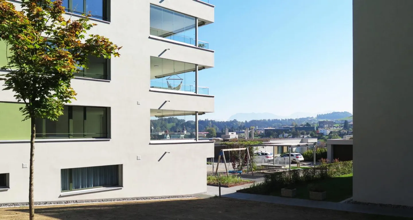 Appartamento di 4,5 stanze con vista - Foto 4 di 14