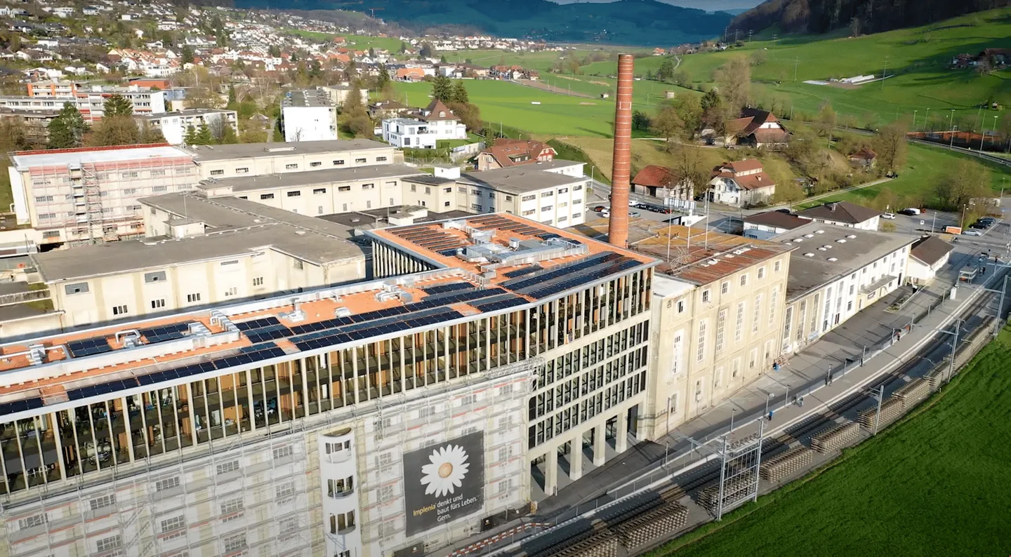Spazio commerciale con fascino di edificio storico nel mezzo dell'area Bernapark - Foto 1 di 8