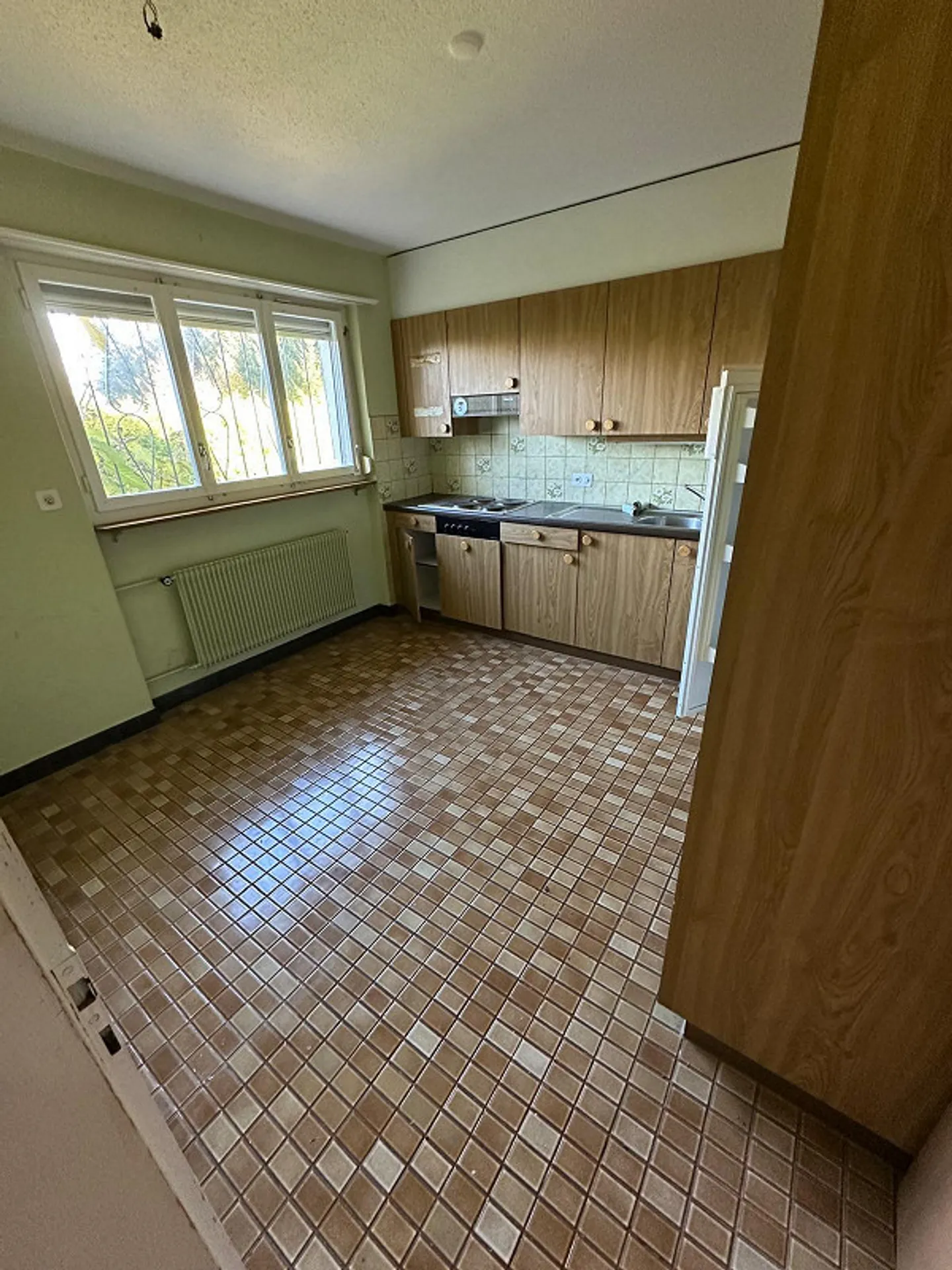 Single-family house with large usage reserves in panoramic location - Photo 5 of 10