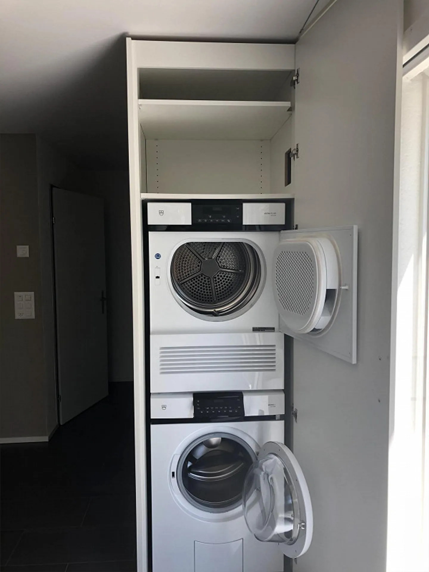 2-room granny flat, ground floor, with garden seating area - Photo 7 of 11