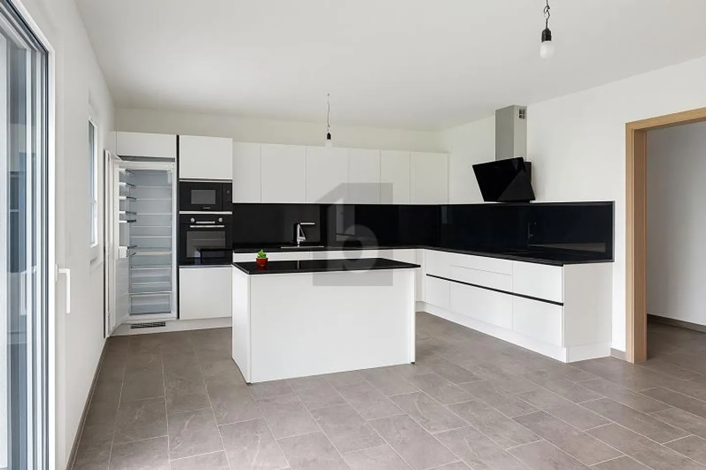 Single house for sale - Photo 2 of 5