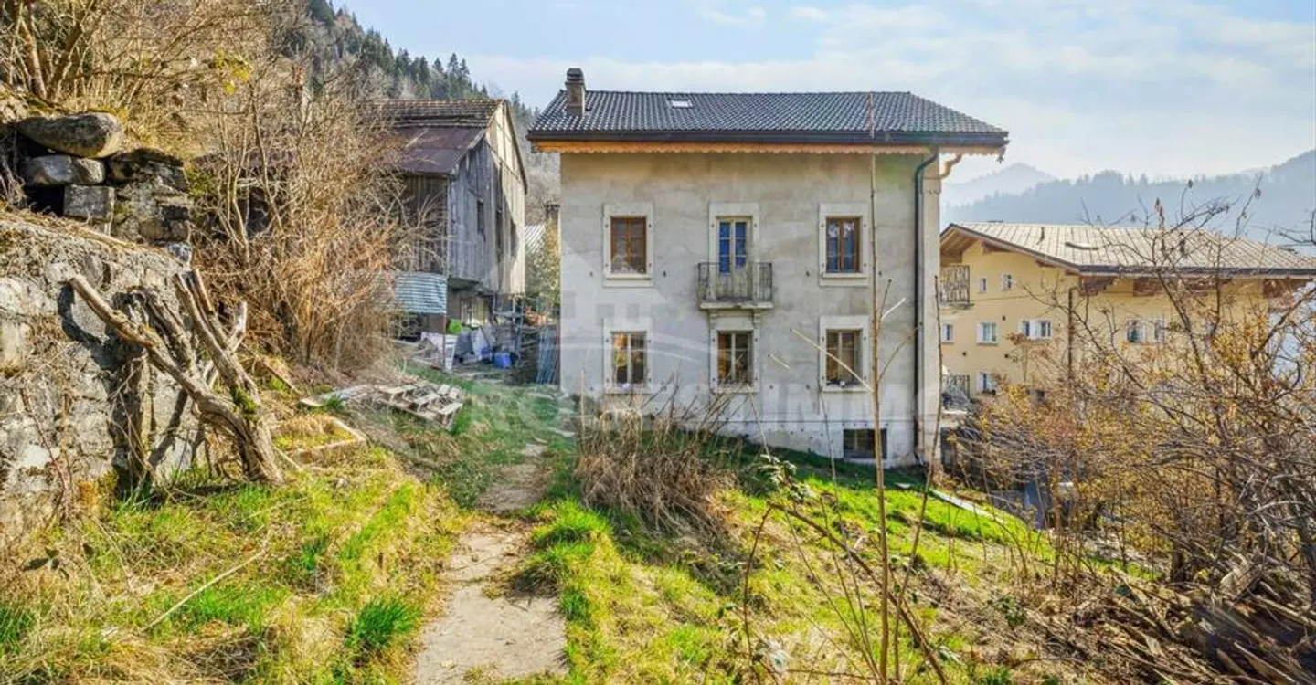 ECCEZIONALE - GRANDE CASA DA RISTRUTTURARE - Foto 2 di 10