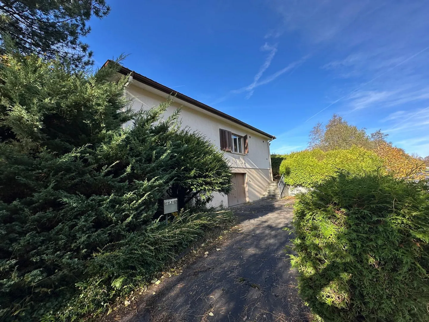 Single-family house with large usage reserves in panoramic location - Photo 10 of 10