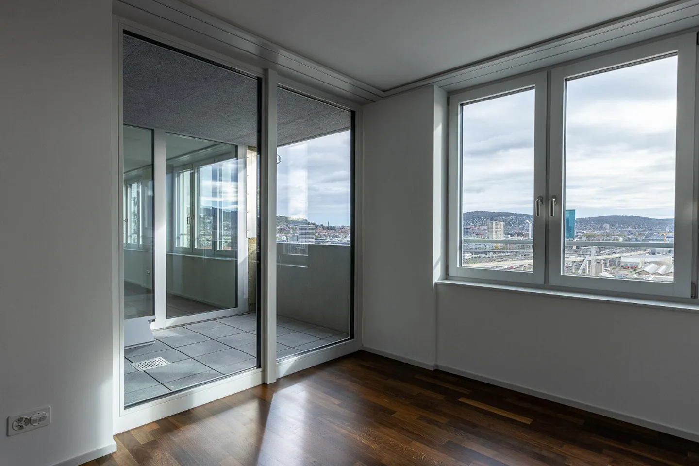 Grosszügige 4.5-Zimmerwohnung 18.13 mit exklusiver Aussicht - Foto 2 di 21