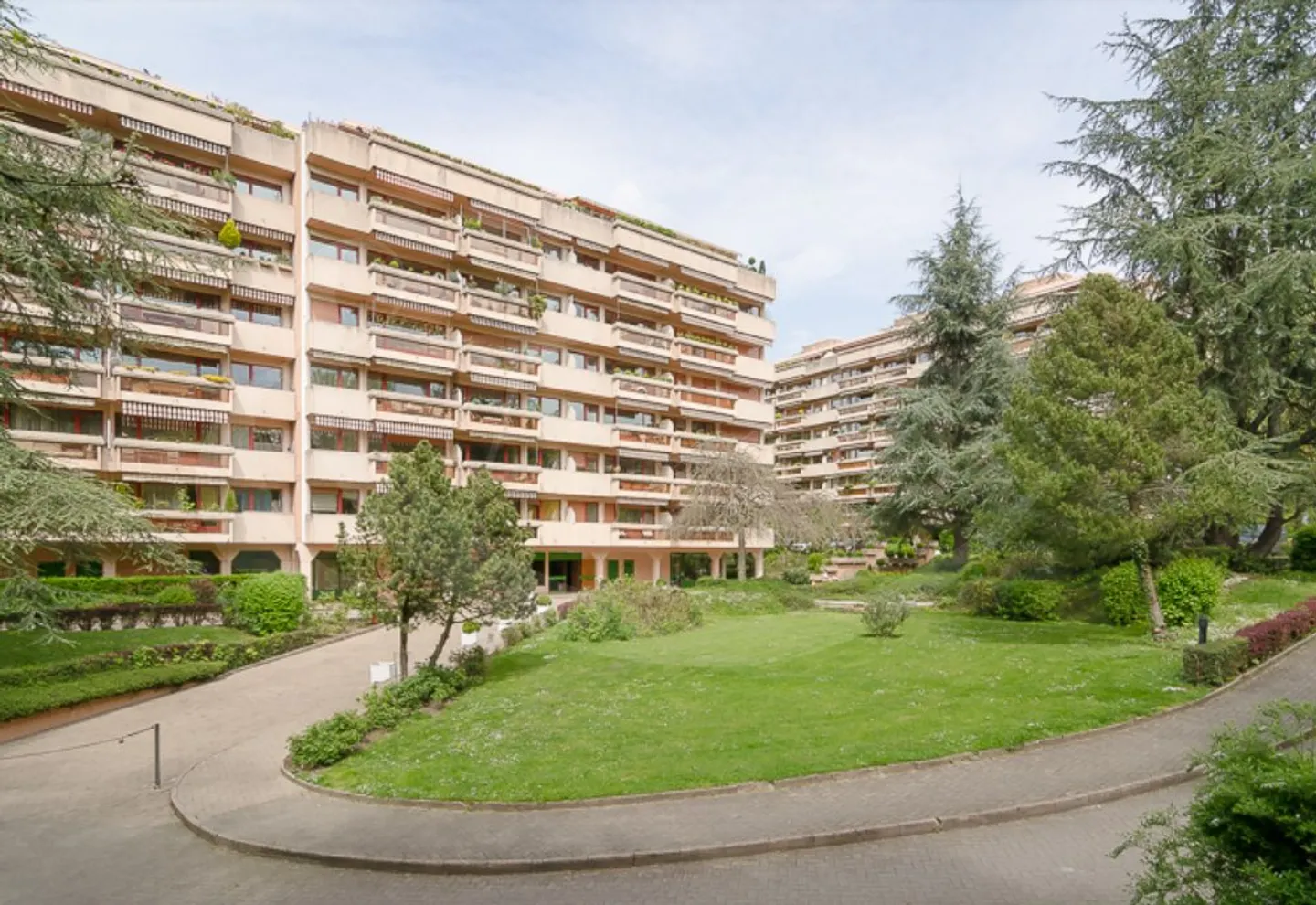 Sunny Apartment with Lake View - Photo 1 of 5